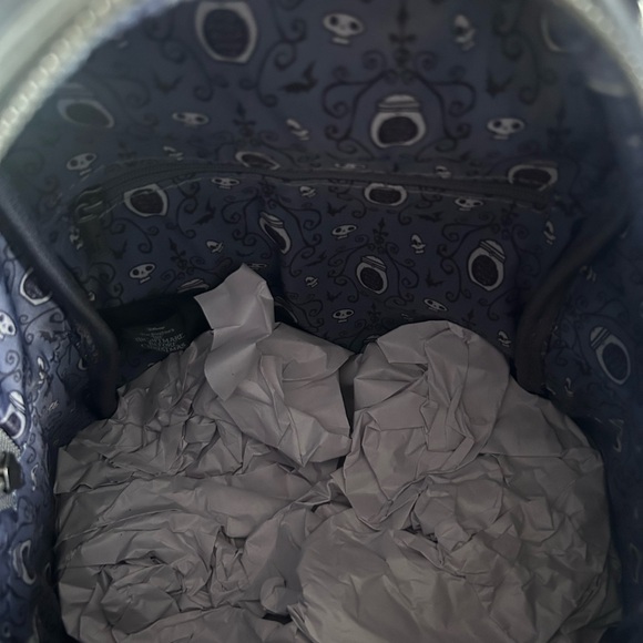 NWT Loungefly NightmareBeforeChristmas Sally Deadly Nightshade GLOW MiniBackpack - Picture 3 of 5